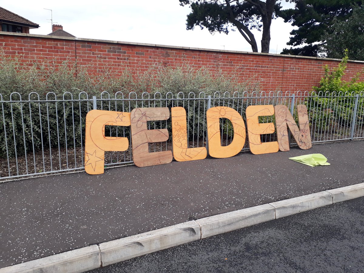 ClanmilHousing's tweet photo. Felden residents taking part in the Mosaic 'drop in workshop. The completed mosaics are destined to be installed in the new Felden Community Garden coming soon. Thanks to our partner Community Arts Partnership for facilitating the workshops. #Felden #CommunityRelations https://t.co/vd0Btcnftp