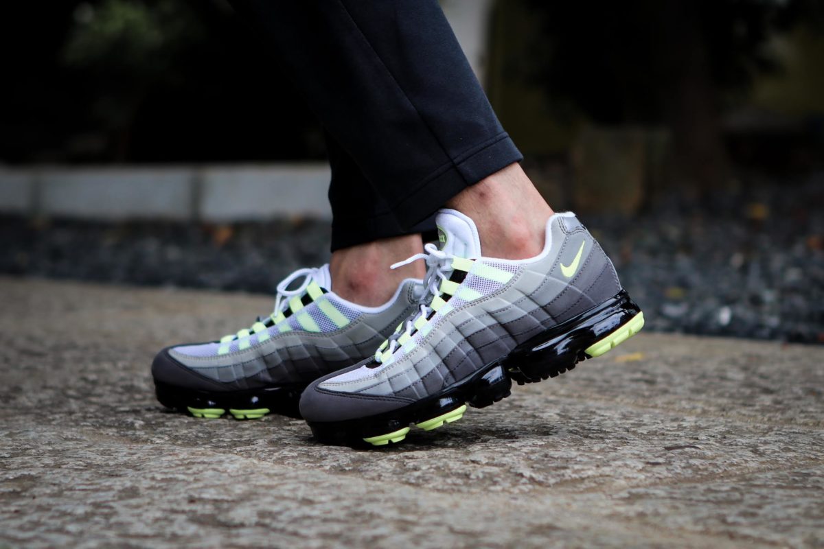 air vapormax 95 on feet