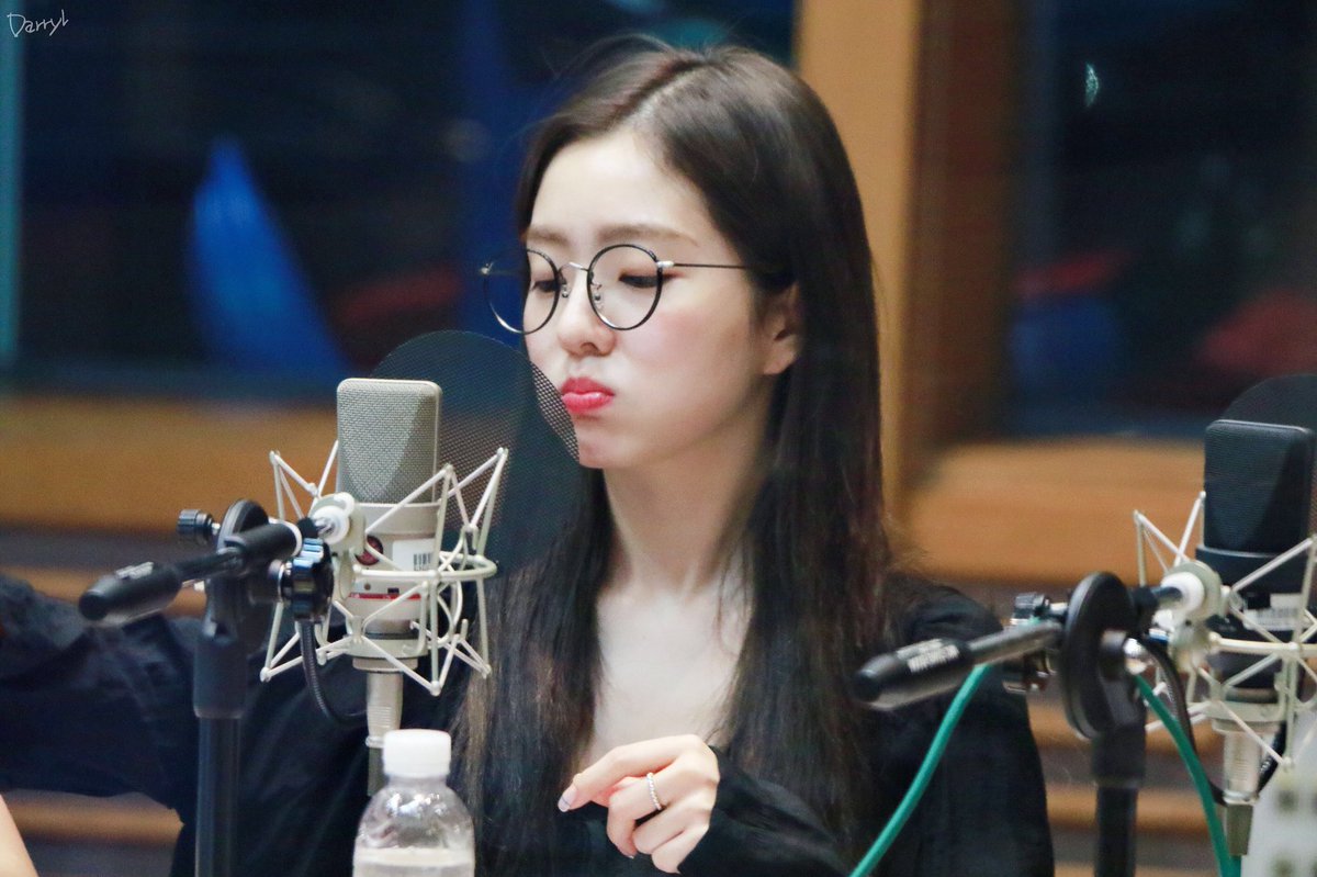 httpsrvgg's tweet photo. AHHHHHHHH I WANT A KISS BAE JOOHYUNNNN☹️😩💗#IRENE 🐰#PowerUp7thWin #RedVelvet @RVsmtown c; @/baefarm329 https://t.co/ogWnO8M5hX
