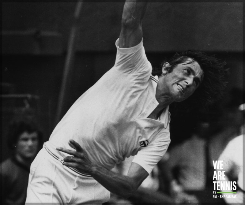 WeAreTennisITA's tweet image. 45 anni fa nasceva il ranking ATP. Era il 23 agosto del 1973 e il primo numero 1 fu lui, Ilie #Năstase. Lungo quasi mezzo secolo sono stati 25 i tennisti che hanno toccato la vetta del ranking. Qual è stato il vostro preferito?🎾 #ATPRanking