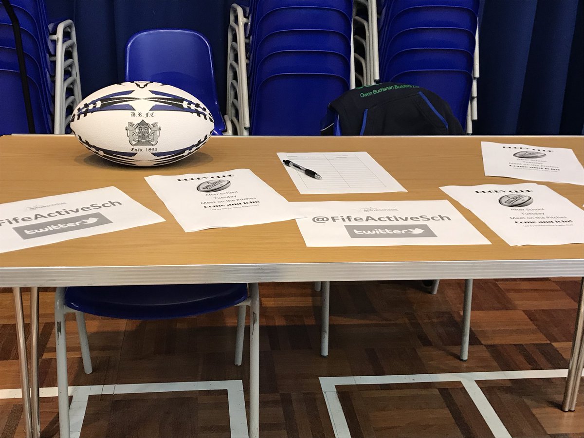 DRFCDevelopment's tweet photo. DRFC represented at  @WoodmillHigh Sports Fayre today! 🏉 
@dunfermlineRFC @FifeActiveSch @fiferugby https://t.co/bwdGoZmzZx