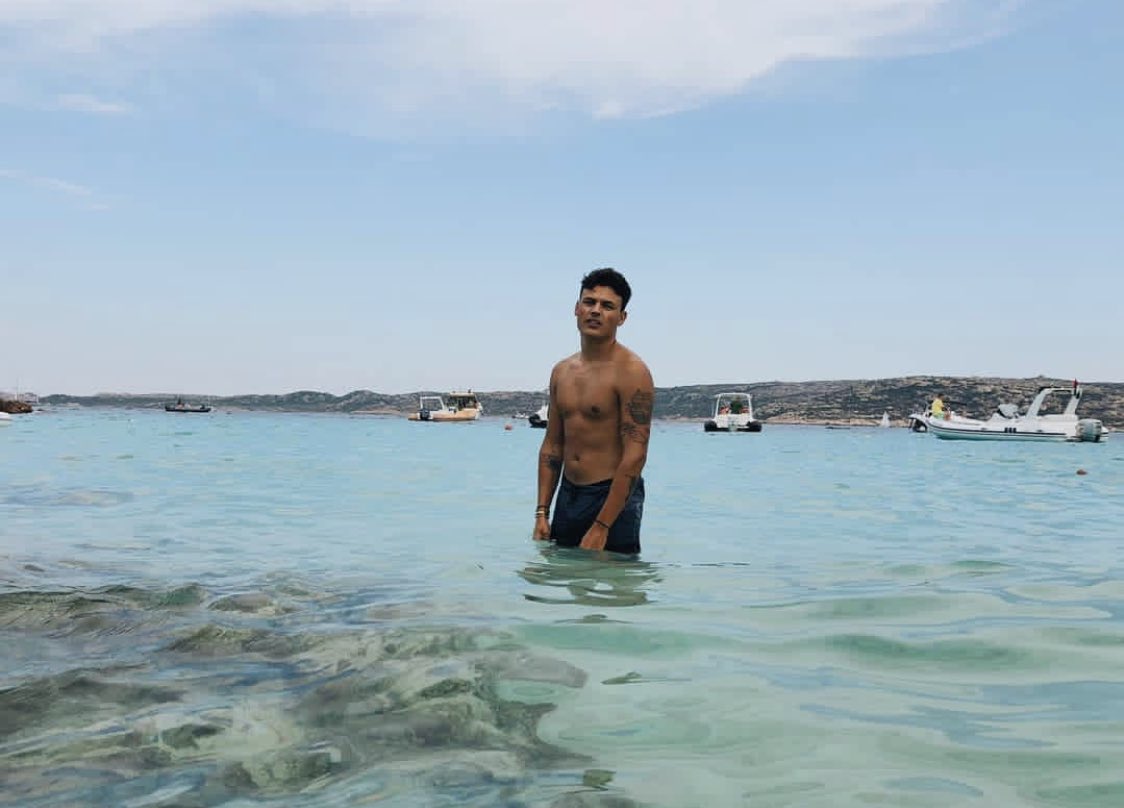 raphaellzro's tweet image. ❤️