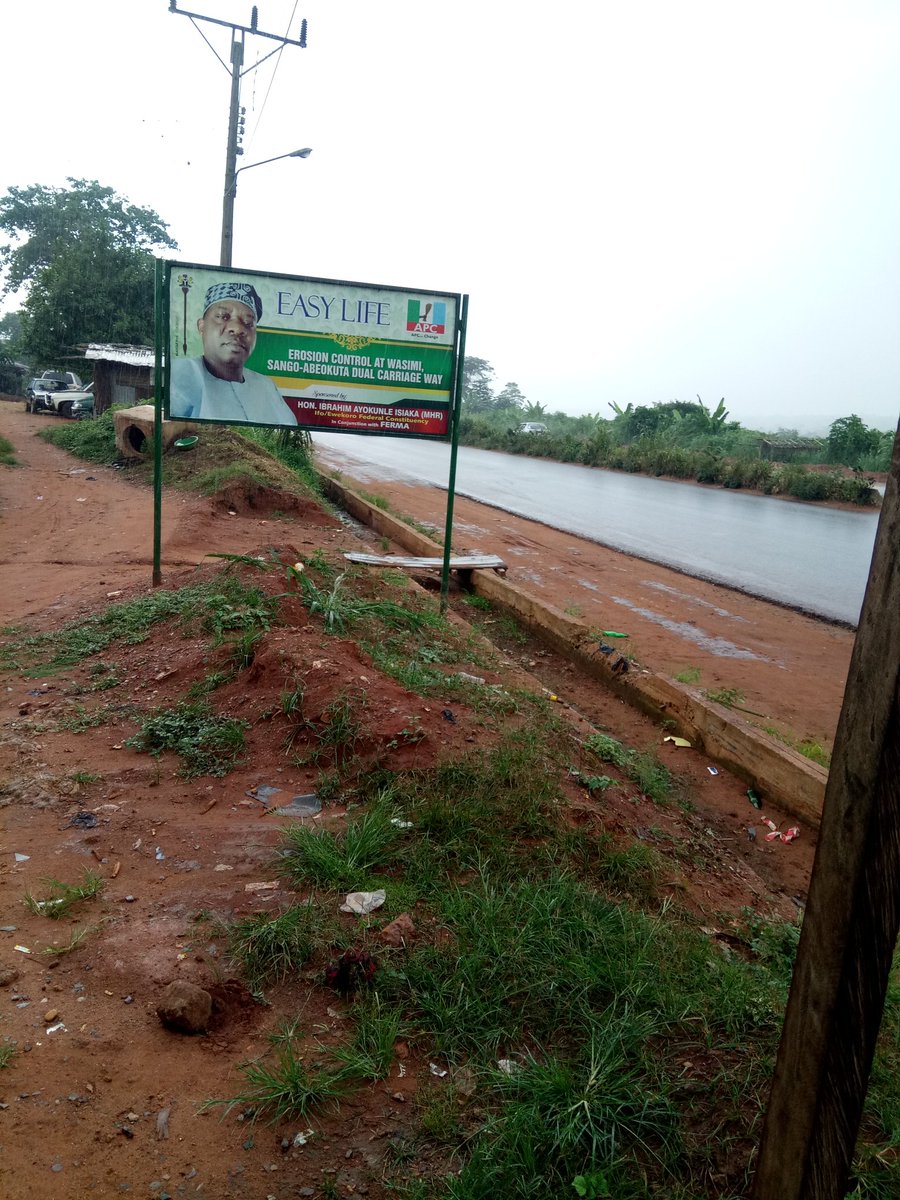 UDEMEAfrica's tweet image. We tracked the supply and installation of erosion control in Wasimi community, Sango - Abeokuta dual carriage way, Ogun State. #GetInvolvedNG #Askquestions #MyShare #SocialAccountability