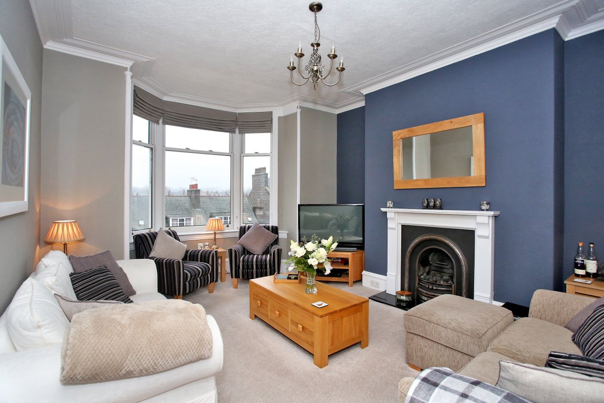 Isn't this a beautiful property?  And having just been reduced by £10,000 what's not to like?  #Aberdeenproperty

ledinghamchalmers.com/estate-agency/…