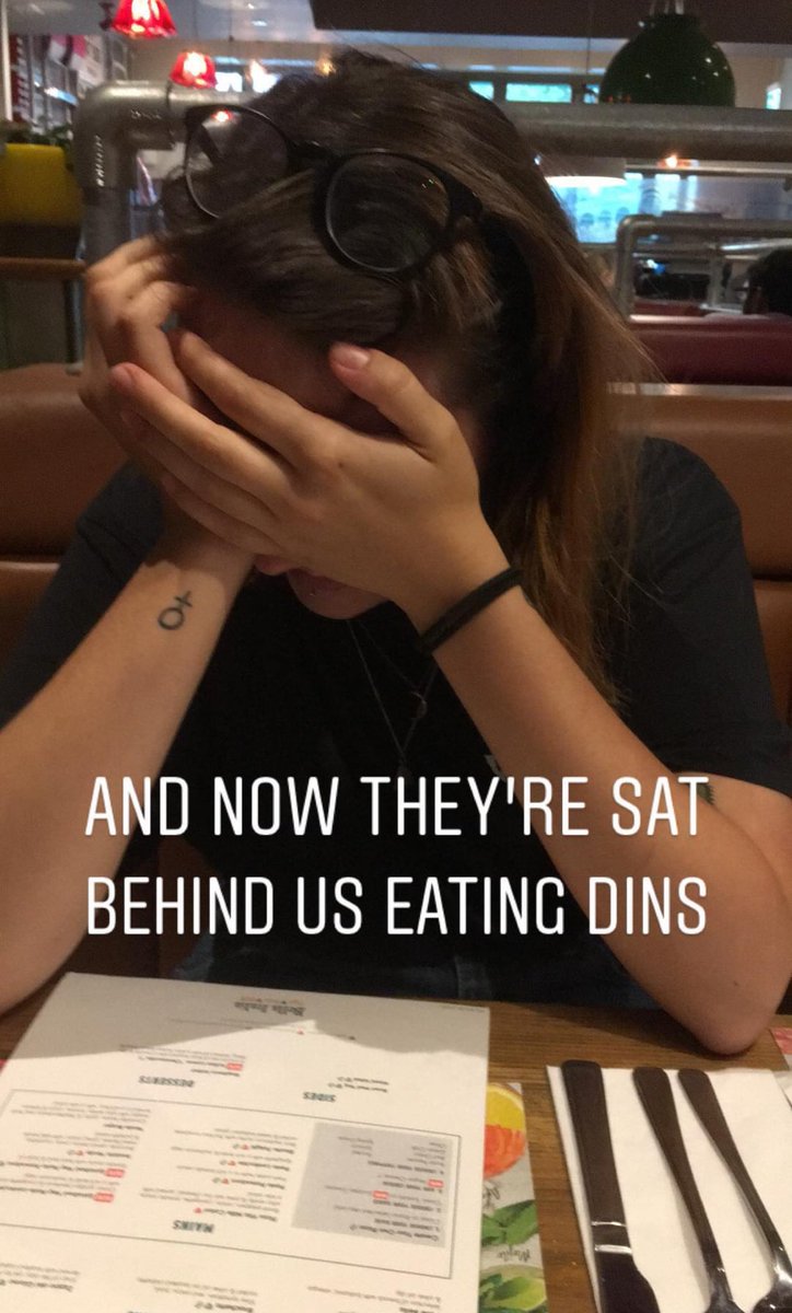 mads_pierce's tweet photo. You know when you're honestly just tryna go to one of ya fave bands gigs and be chill but they walk past, then sit at the table behind you at dinner? "Didn't wanna be the guy who asked for a photo"/pussied out.. hope you enjoyed ya pizza lads @DONBROCO https://t.co/7772G3YtyU