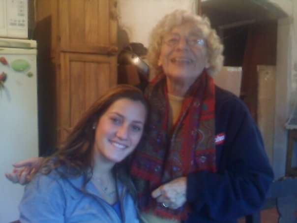 MicaViciconte's tweet photo. Gracias abuela por todos los momentos hermosos que vivimos, por tu generosidad y amor incondicional. 
Siempre en mi 💚. https://t.co/GlMtzPO455