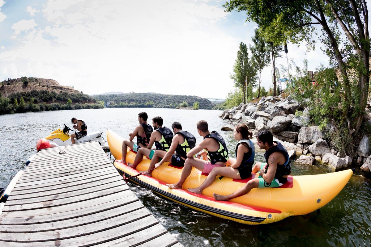 outdoor_factory's tweet photo. BANANA BOAT⁣
Una de las actividades más divertidas de Outdoor 🚤🍌⁣ https://t.co/yVkPuwLIXR