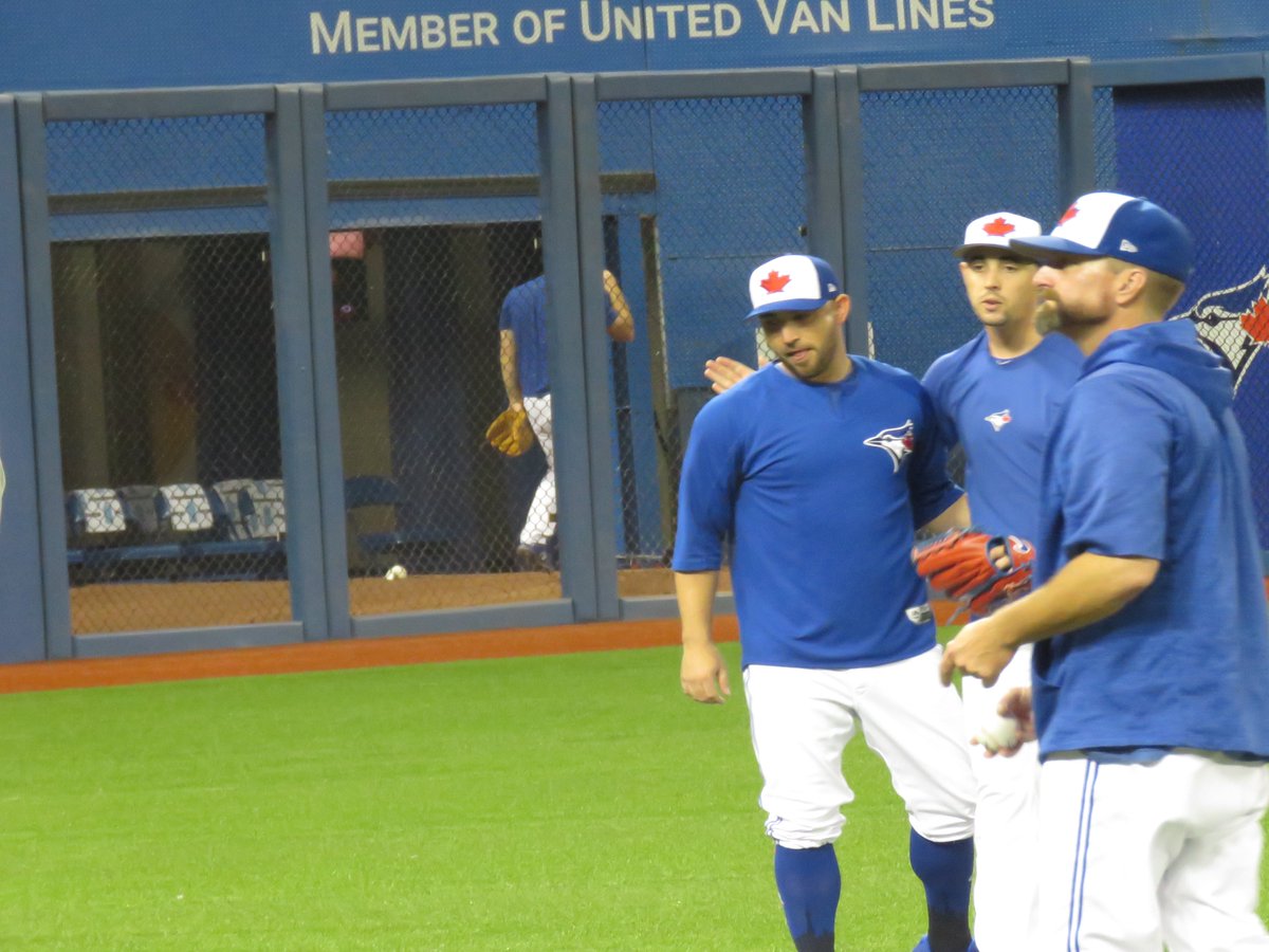 biggles14's tweet image. From yesterday's game. #MarcoEstrada was out throwing with Aaron Sanchez. #BlueJays #MarcoTheMagician