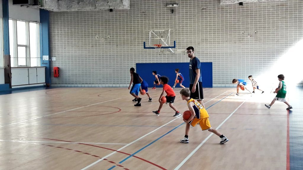 Metropolitans92's tweet photo. Pensez à vous inscrire pour le stage de reprise de l'école de Basket ! #LSCBasket #LMFormation
➡️https://t.co/9VLQ2WH9xy https://t.co/2o1fLDgJHZ