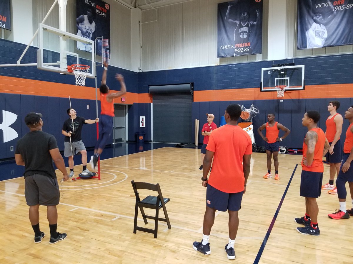 BAM_Testing's tweet image. BAM rolled into the state of Alabama yesterday for an awesome day of pro combine testing with Auburn University’s Men’s Basketball Team @auburnmbb One of our favorite college stops each year! Thank you Tigers! Follow us @bamtesting #testlikeapro
