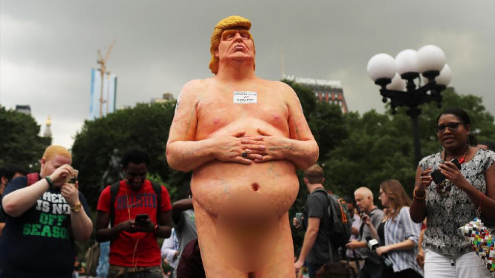 therealmyownman's tweet photo. @PhilippeReines @realDonaldTrump The emperor has no balls. https://t.co/SbTNWX98OB
