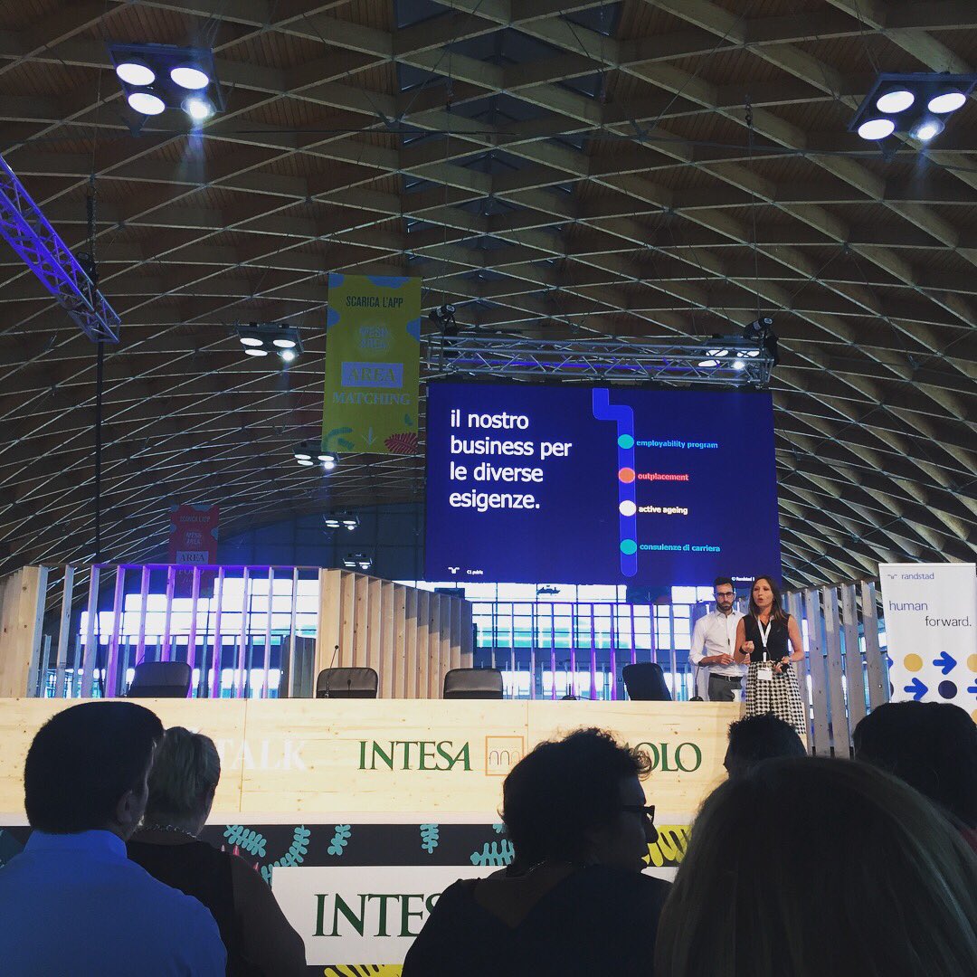 IsaOddo's tweet photo. #meeting2018 oggi presso la #Mesharea Sara Portolano e Diego Vitiello hanno preso le redini del palco per raccontarci come @RandstadItalia puo’ supportarti a prendere le redini della tua #carriera https://t.co/Ngm7e350Qr