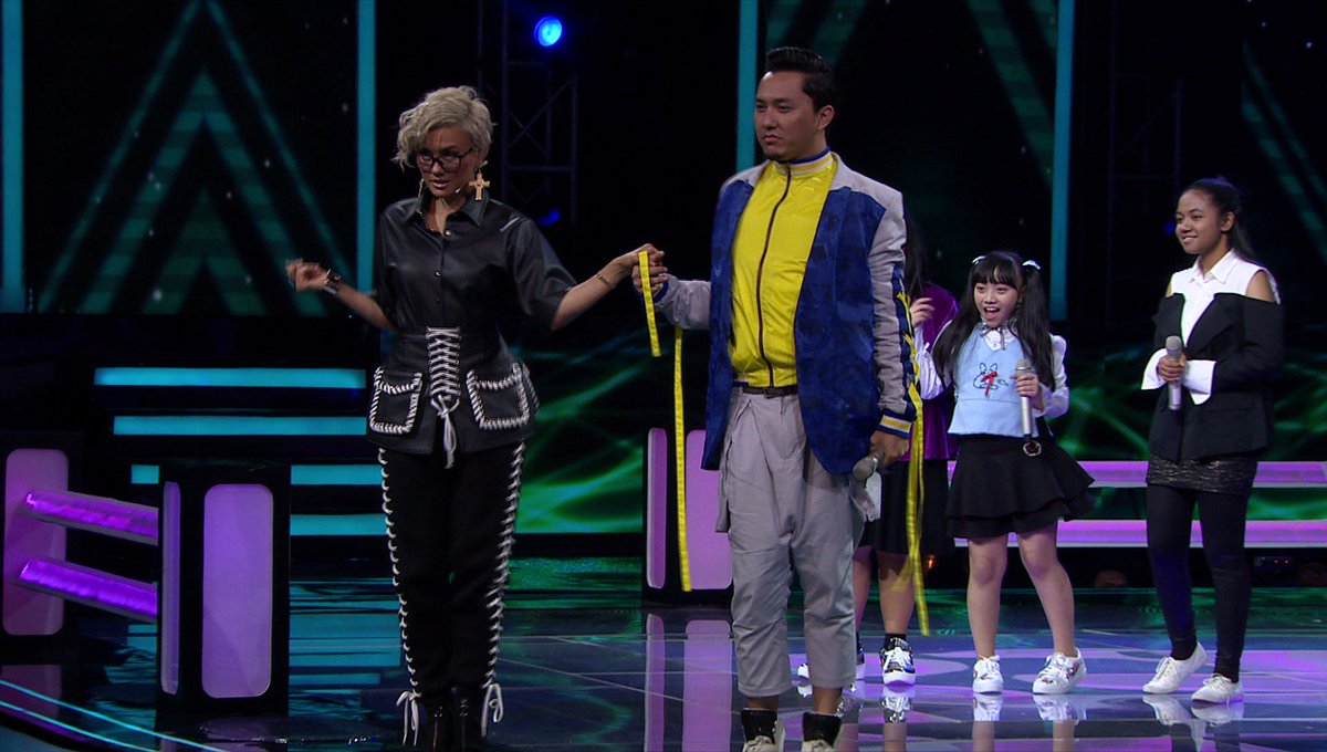 TheVoiceKidsGTV's tweet photo. Gak hanya Coach @fishGOD , ka @omeshomesh juga ikut berlatih dance nih sama coach @agnezmo juga! Hihihi #TVKI3GTV @OfficialGTVID https://t.co/DGJf7bGfpI