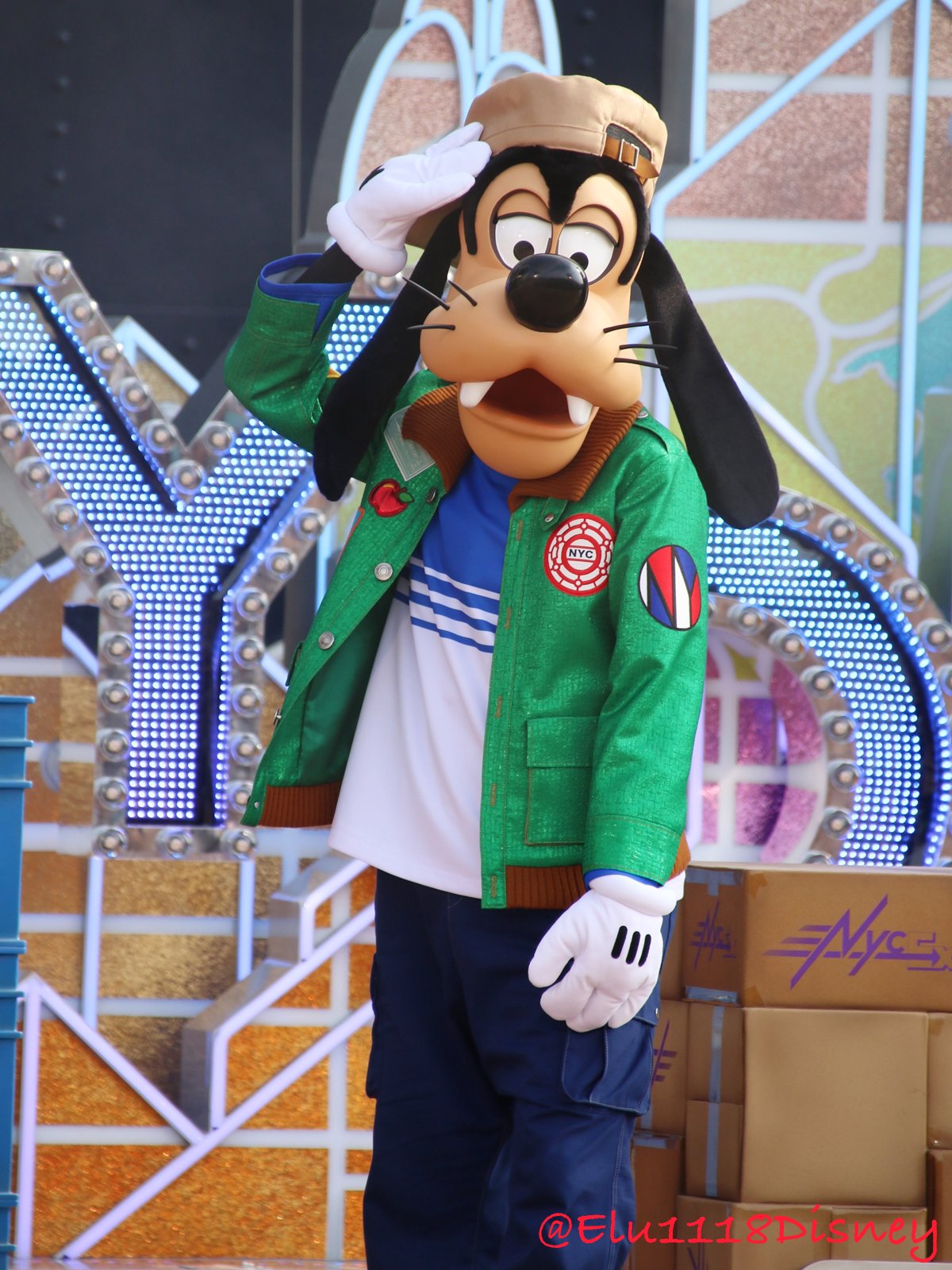 Elu Twitterren 7 12 ハロー ニューヨーク その かっこいいグーフィーとダンサーさん Diseny Tds ハローニューヨーク グーフィー ディズニーダンサー T Co Lnksgdmi15 Twitter