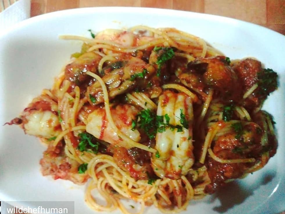 humantheartiste's tweet photo. Every meal has a god-name and this right here is Poseidon's Truss... Good Afternoon. 
Every bite is a different side of Heaven and the lines above Sea Level.. #WildChefHuman  #WestSide #HighSide #Sea #Food #blog #cheflife #pasta #hot https://t.co/XY260IFfFD