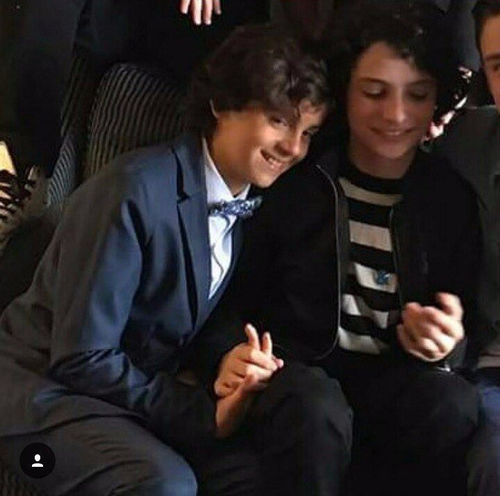 Джек грейзер и финн. Финн вулфхард и джек грейзер фанфики. Финн и джек. Джек грейзер и его парень. Финн вулфхард и джек грейзер.