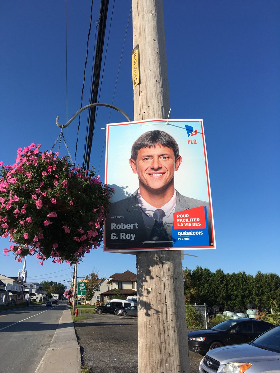RGRoyPLQ's tweet photo. La campagne est officiellement lancée ! Un grand merci à mon équipe et aux bénévoles!! Votre travail est essentiel! #polqc #qc2018 https://t.co/N4He4vxgBe