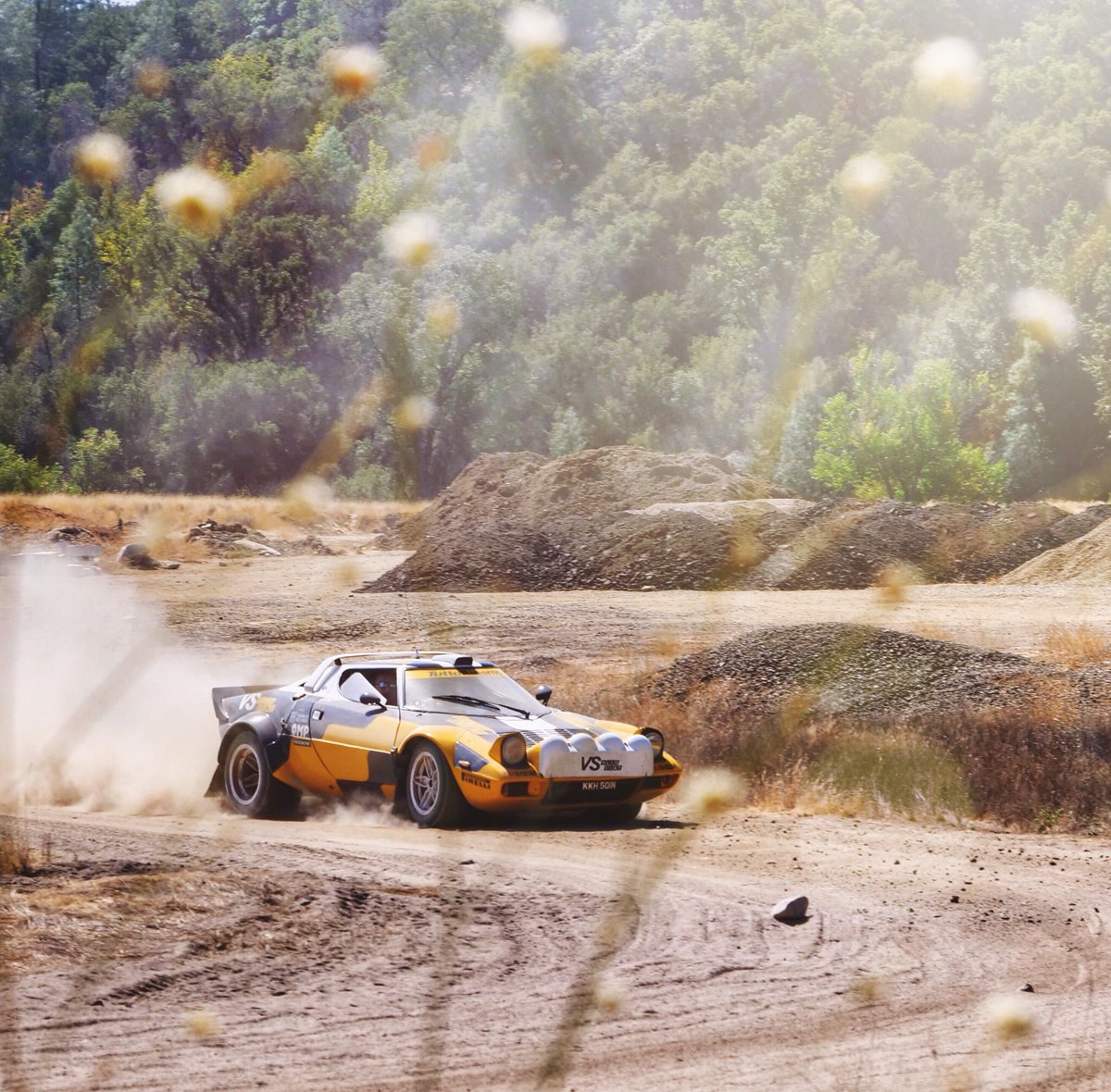 SeenThruGlass's tweet photo. Just another day during #CarWeek 😂 Quail Rally is over now and most people have arrived in Monterey so the next few days are likely to step up a level! 🙈 https://t.co/tA5ucN2zss