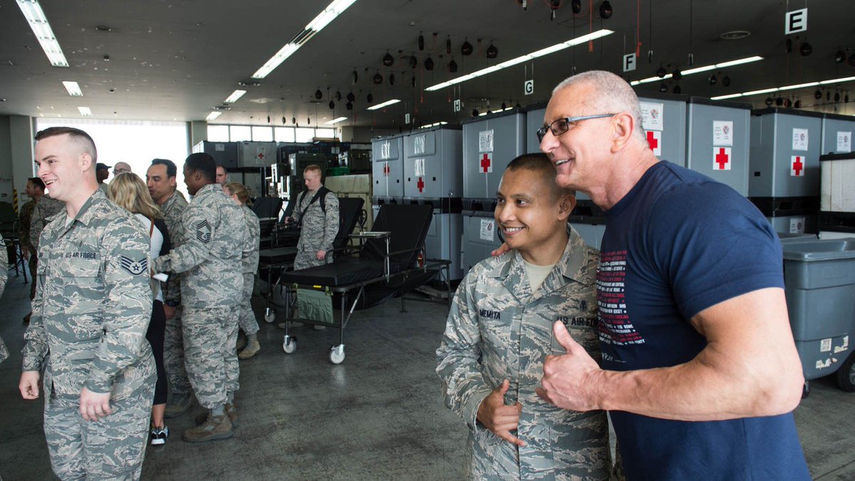 jdcrouch2's tweet photo. Since his first USO tour in 2015, Chef @RobertIrvine's has been on at least a dozen tours around the world and has entertained more than 20,000 service members. Talk about dedication! https://t.co/c1oUWZ0A6D #BeTheForce https://t.co/n7DwvmbPxW
