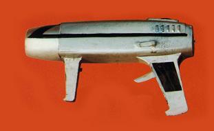 ウルトラマンスパイダーショット お前ら銃所持解禁されたら何持つの 絶対｢科学特捜隊｣のアラシ隊員が