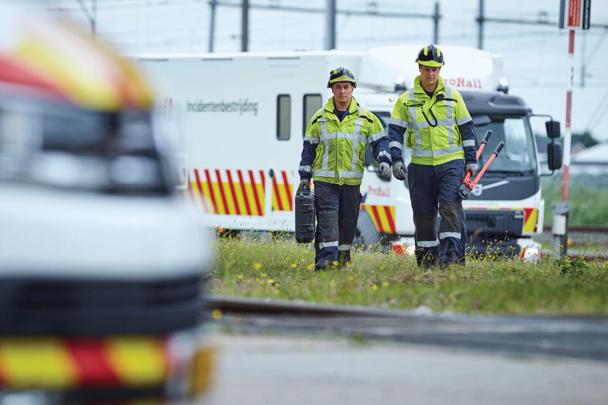 Ambachtveilig's tweet image. Wist u dat er in onze gemeente ook een trein rijdt?  De Betuweroute, in Sophiaspoortunnel, loopt door onze gemeente. Bij incidenten komt de calamiteiteorganisatie van   @Prorail Maak kennis met hen tijdens de Zomerparkdag! #ZPD18