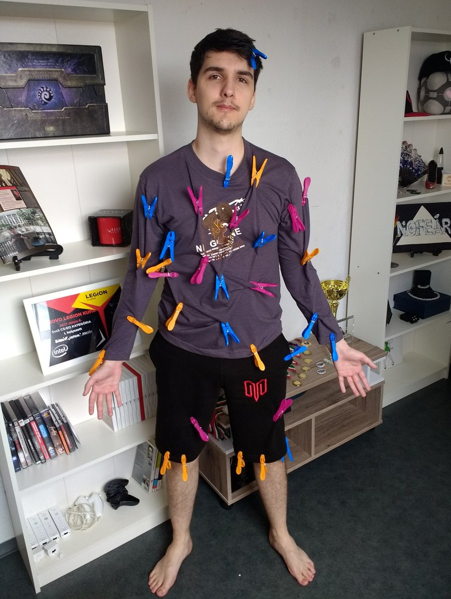 mozi Valenne tweet media