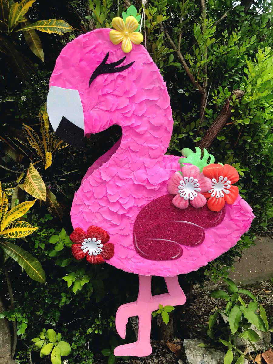 ashleyrohman's tweet photo. Mi mamá hace piñatas tan lindas que hasta lástima me da porque luego las revientan 😪😍💗
Sale en facebook como Creaciones Susana por si desean alguna consulta 😁 https://t.co/a2u2gjEJov