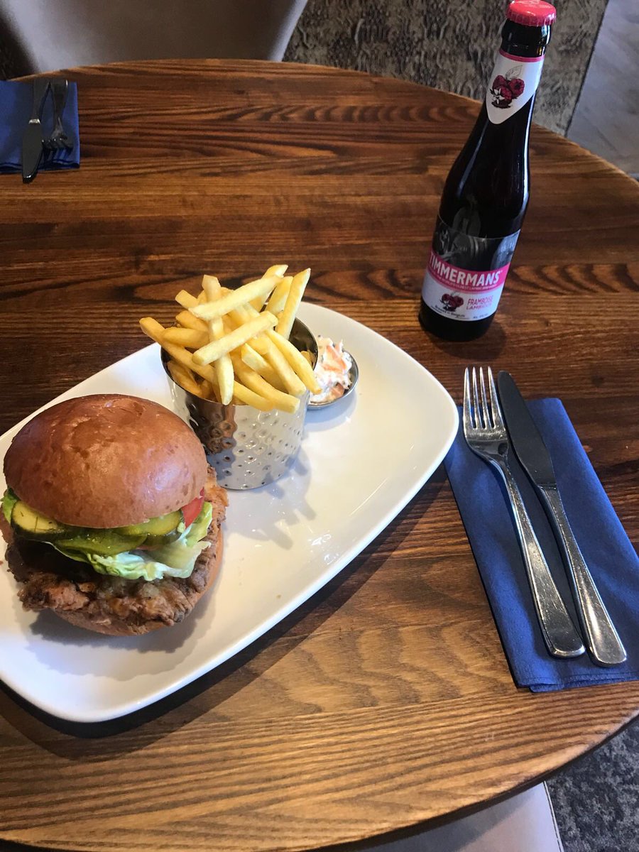 The_Goshawk's tweet photo. Joins us today for #nationalburgerday or even to celebrate your GCSE #GCSEs2018 results!! 

.
#TheGoshawk #Goshawk #GoshawkPub #Mouldsworth #Delamere #DelamereForest #Chester #Cheshire #Hydes #HydesBrewery #Kelsall #Tarvin #HatchmereLake #Manley #AshtonHayes #Pub https://t.co/PkByhgx37R
