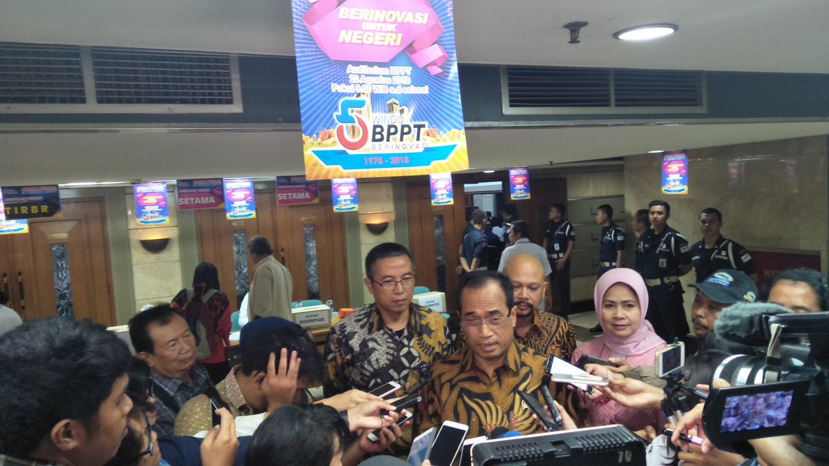 BPPT_ROUM18's tweet photo. "SELAMAT ULANG TAHUN KE-40 BADAN PENGKAJIAN DAN PENERAPAN TEKNOLOGI" bahwa Pemerintah terus membangun bangsa, dengan meluncurkan berbagai produk Inovasi dan Layanan Teknologi. Demi mewujudkan kemandirian Nasional.
#BPPT40Tahun #bppt_roum18 #bpptroumga8 #indonesia #bppt5windu https://t.co/Fo5NXU2MjV