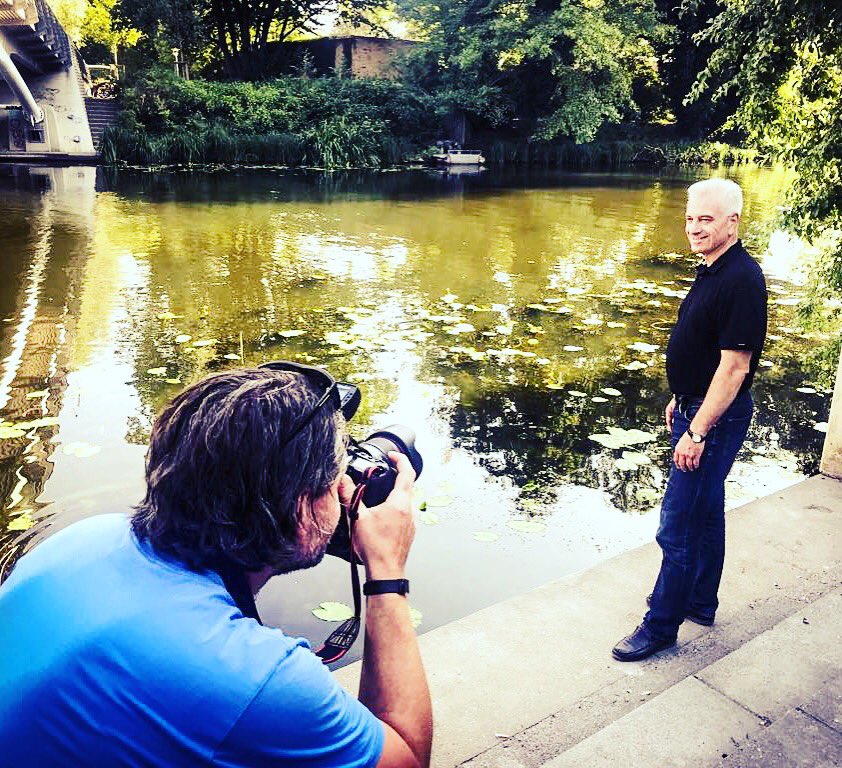 DannyKurz's tweet photo. making of.... photo production in potsdam with Götz Friederich

https://t.co/HCLDV7J6l0 #OBWahl2018 #NeonchocolateAgency #OB_Kandidat #potsdam  #Chancenergreifen #Potsdamgestalten #OBWahlPotsdam #Wechselwählen #Friederichwählen #PotsdamHatsDrauf #WeilsRichtigIst #ILovePotsdam https://t.co/KEhNv2mX2w