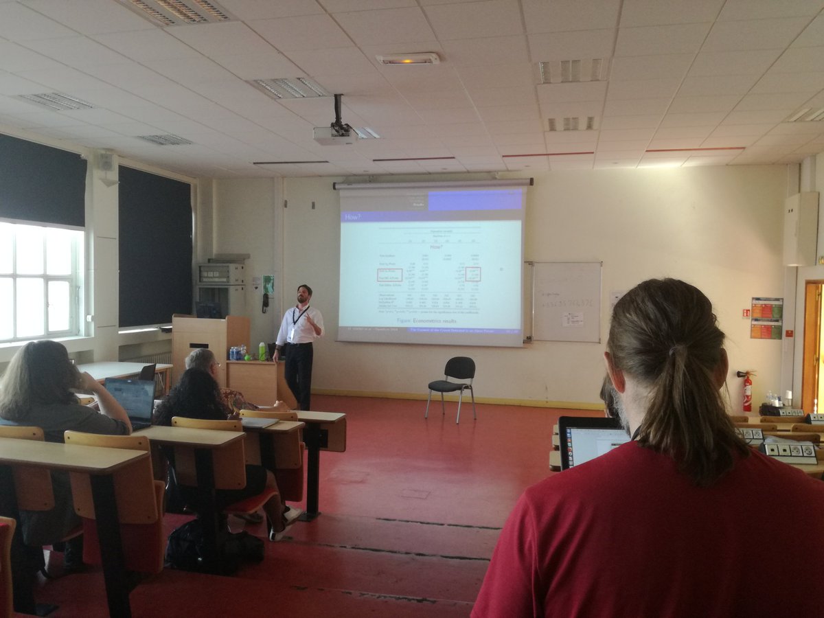 ElectraSif's tweet photo. . @MttMano presenting "The consent of the crowd detected in an #openforum" #WisdomOfCrowd #CollectiveIntelligence #Reddit
#opensym2018
https://t.co/oPacKf3834 https://t.co/RlcPKGRAql