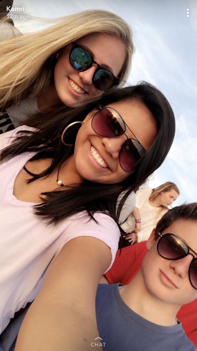 tiff_barnette's tweet photo. Happy Birthday to my best friend❤️❤️❤️ you better have the best day evaaaa bc u deserve it!!!!! Thank you for being someone i can always turn to and i know that will be there for me!! your da best!!! live it up today sammy🍾🤩⚡️🤪 @sam_callahan8 https://t.co/wcg6BD4PoQ