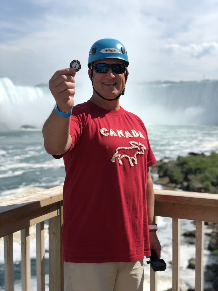Dave_WithMe's tweet photo. The mCHIP visits Niagara Falls Canadian style! Those are gorgeous water falls, eh? #mCHIP #maestronite @maestrohealth #familytime #birthdaytrip #livingablessedlife #mistriderziplinetothefalls https://t.co/FyvLx6uQgn
