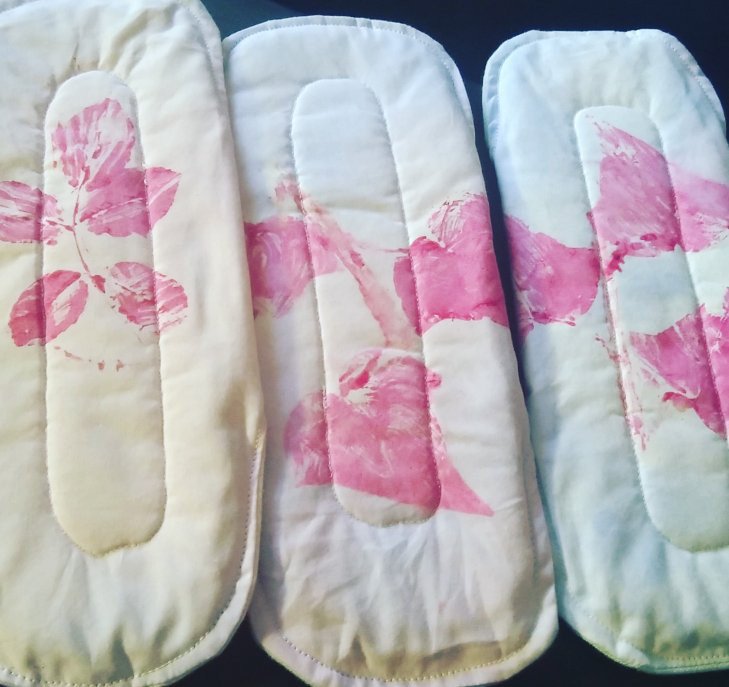 cloudrosaSA's tweet photo. 💯 percale.  Hand dyed sanitary pads.  Thick.  Super absorbent.  Top quality.  #washable #ecofriendly #sustainable #affordable #sanitarypads #cloudrosa https://t.co/nFfsaneW4Q https://t.co/oM3X9oaubf