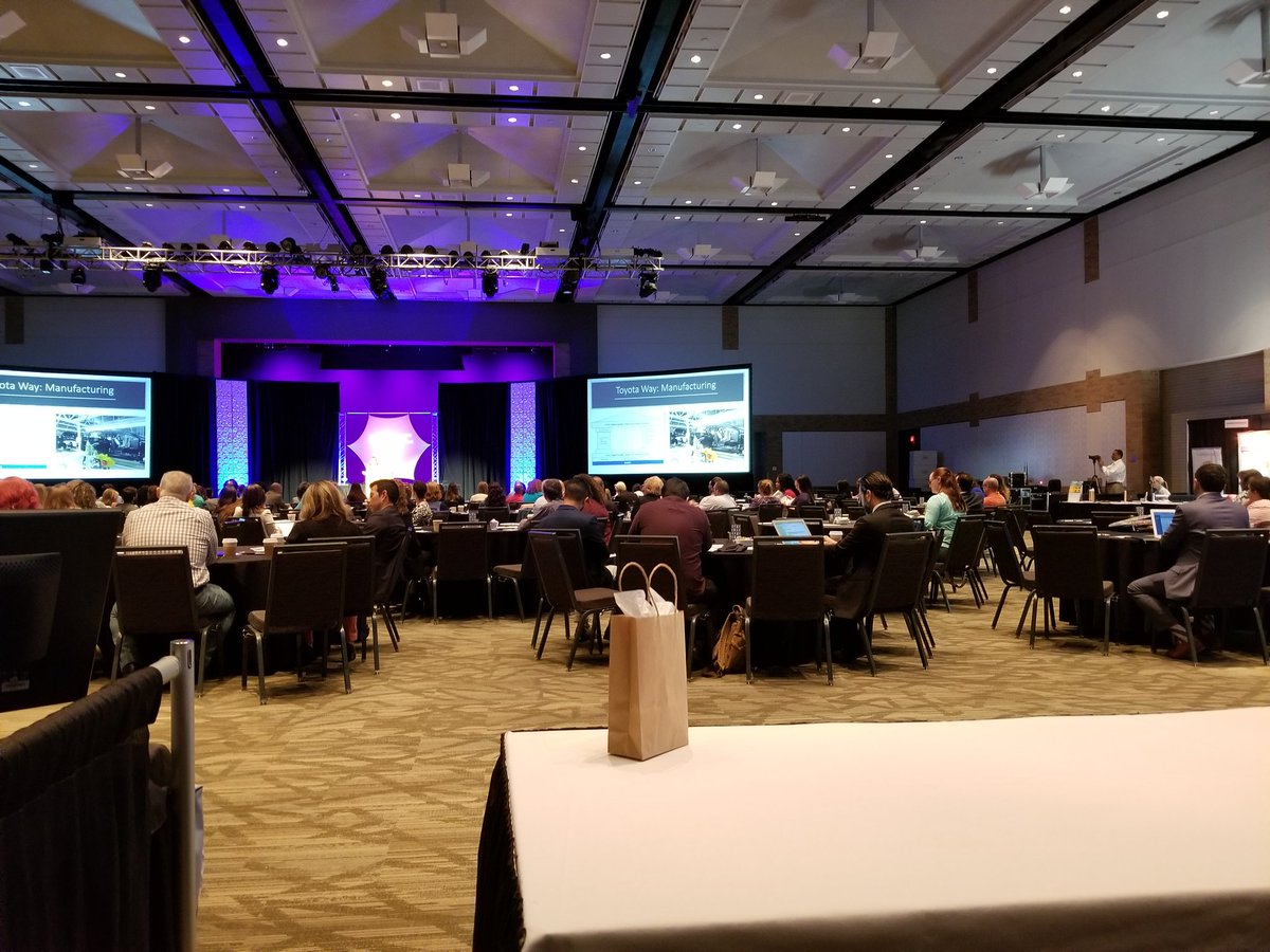 BBarickman's tweet photo. Overcoming adversity when some of your booth boxes don't make it in time for the start of the #SWLS2018 , just stay calm and look to #accel5 for the answer..
@ATDDallas
@EBSCO4Corporate
https://t.co/ISI8t5BRbW https://t.co/waV4pVm2iR