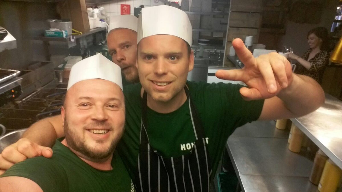 Every senior (head office) staff member been working in the <a href="/honestburgers/">Honest Burgers</a> restaurants today for #NationalBurgerDay! Liv St for me.....