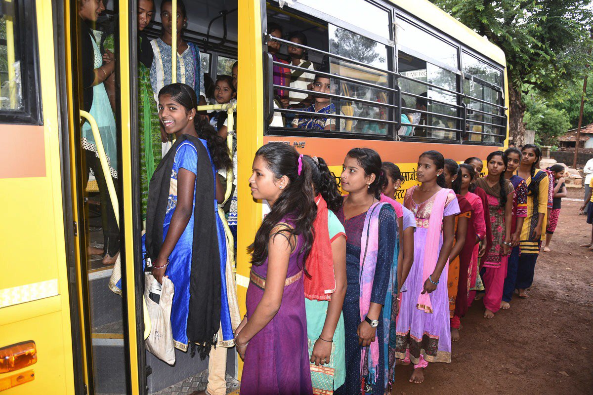 CSR_Persistent's tweet photo. Girl students from the remote Velhe taluka needed an easier way to get to college, and we were thrilled to give them one! Ensuring safe access to education, we put in a 25-seater bus facility and also trained them to use a fire extinguisher and First-Aid toolkits! @Persistentsys https://t.co/zjPygarKD2