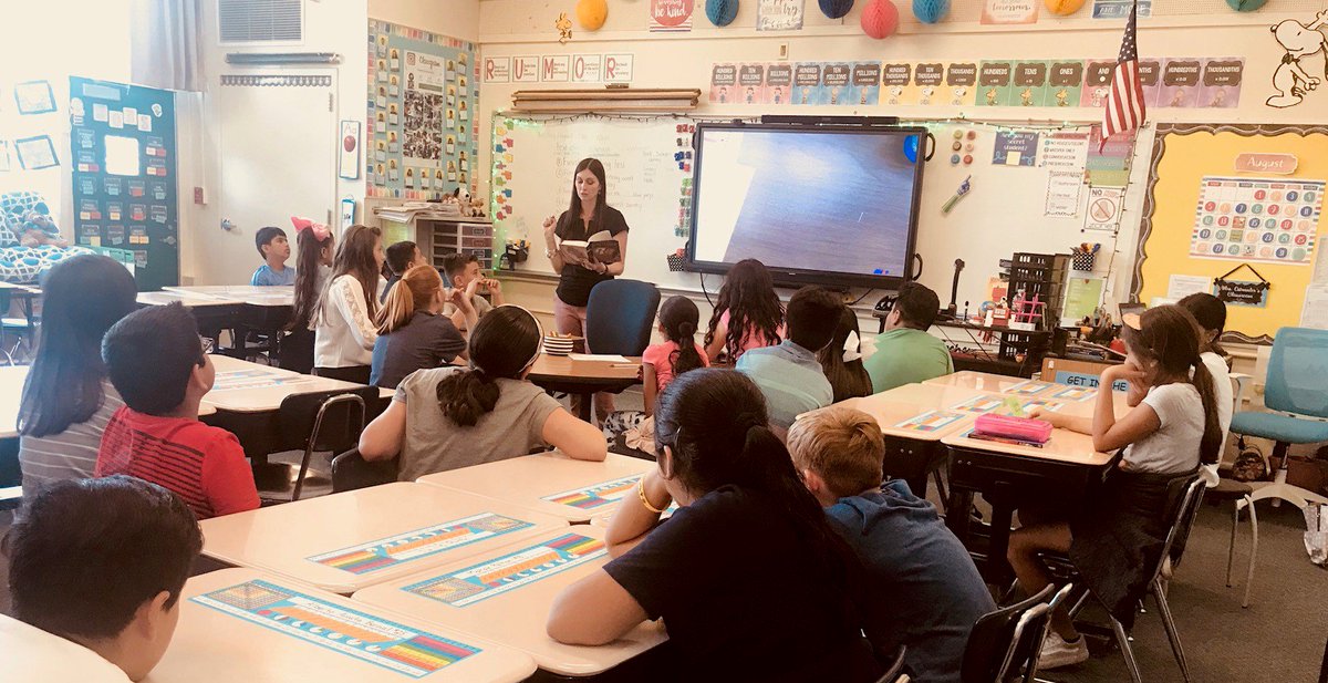 YCUSD's tweet photo. Lincoln School
Because you’re never too old for a read aloud. Connect with @MrsOKnows for #BookPreviews and her 40 book #challenge for her fifth graders! @YCUSD #lincolnvikings #fifthgrade #40bookchallenge #bookpreview #justpickone https://t.co/tei5jyTMBh
