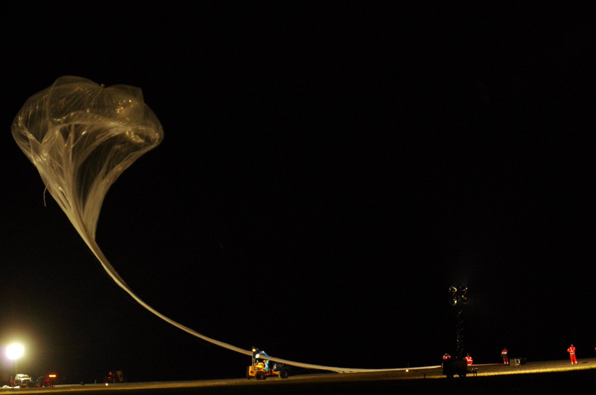 stratoballoon's tweet photo. CABUX gondola (mission Nimbus-4) launched from Timmins balloon base has landed safely in a point located 50 kilometers SE of the city of Timmins. 

Total flight time was 11 hours and 6 minutes. 

Launch picture via @pierre_fogal

@CNES @asc_csa @csa_asc #Stratos2018 https://t.co/EvhHyvwkkp