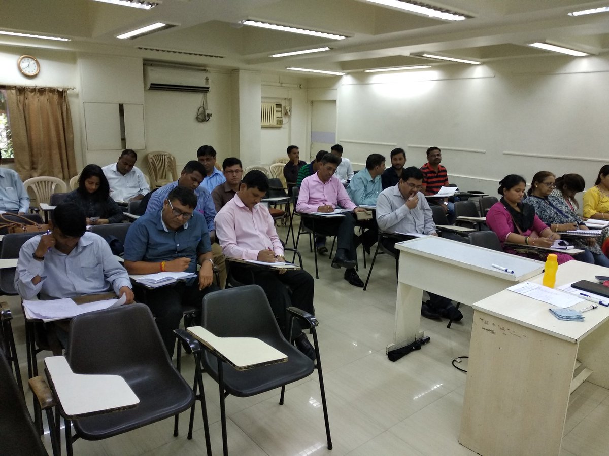 harihara1's tweet photo. Session on Basics of Mutual Funds for Prudent at Mumbai. #RMFEdge @manishranjan15 https://t.co/qQjpydviTd