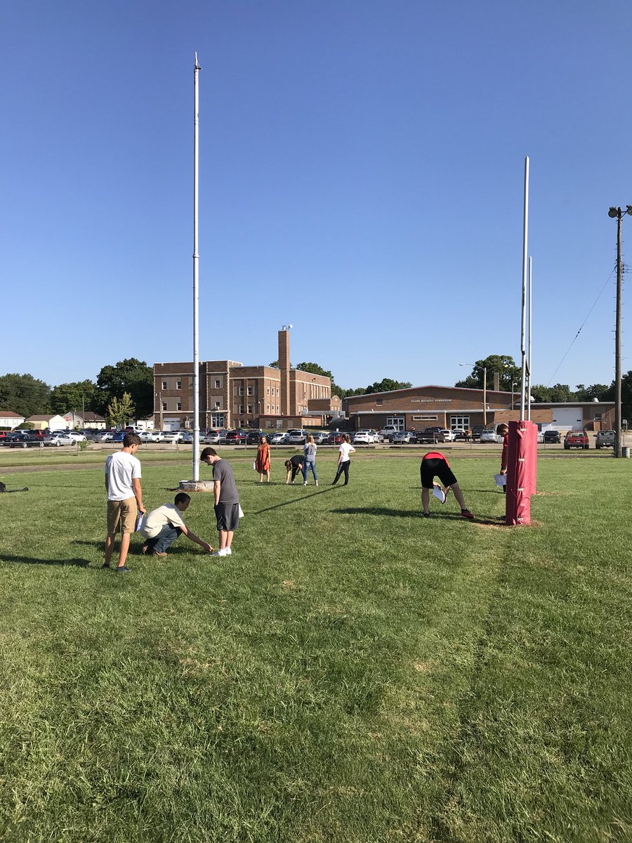 tdnoard7's tweet photo. Calculating the height of the flagpole & goal post by measuring shadows and using proportions #RebelMath #ClassOutside https://t.co/TKQSRAooIG