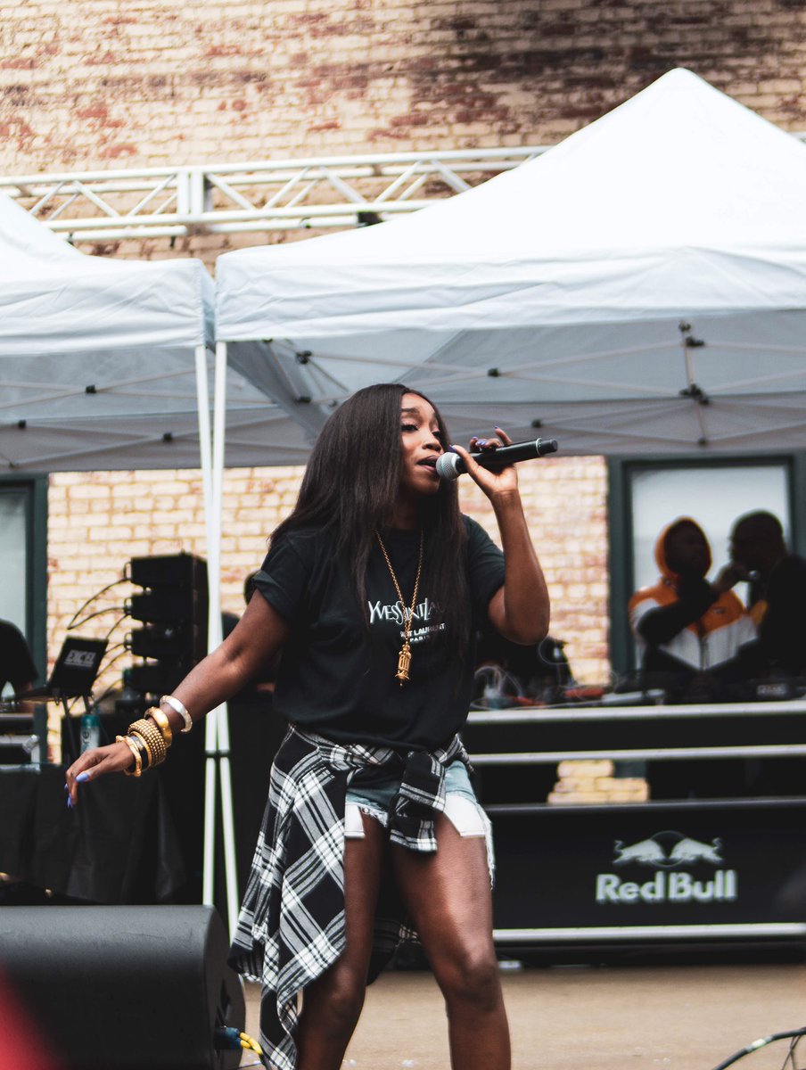 ADOLifestyle's tweet photo. Artist performances from @djaktive &amp; @dapfestofficial #DAPFEST2018. 

https://t.co/soLeQIhpeJ

#ADOLIFESTYLE #DAPFEST #PHILLY https://t.co/biVo8dHX6T