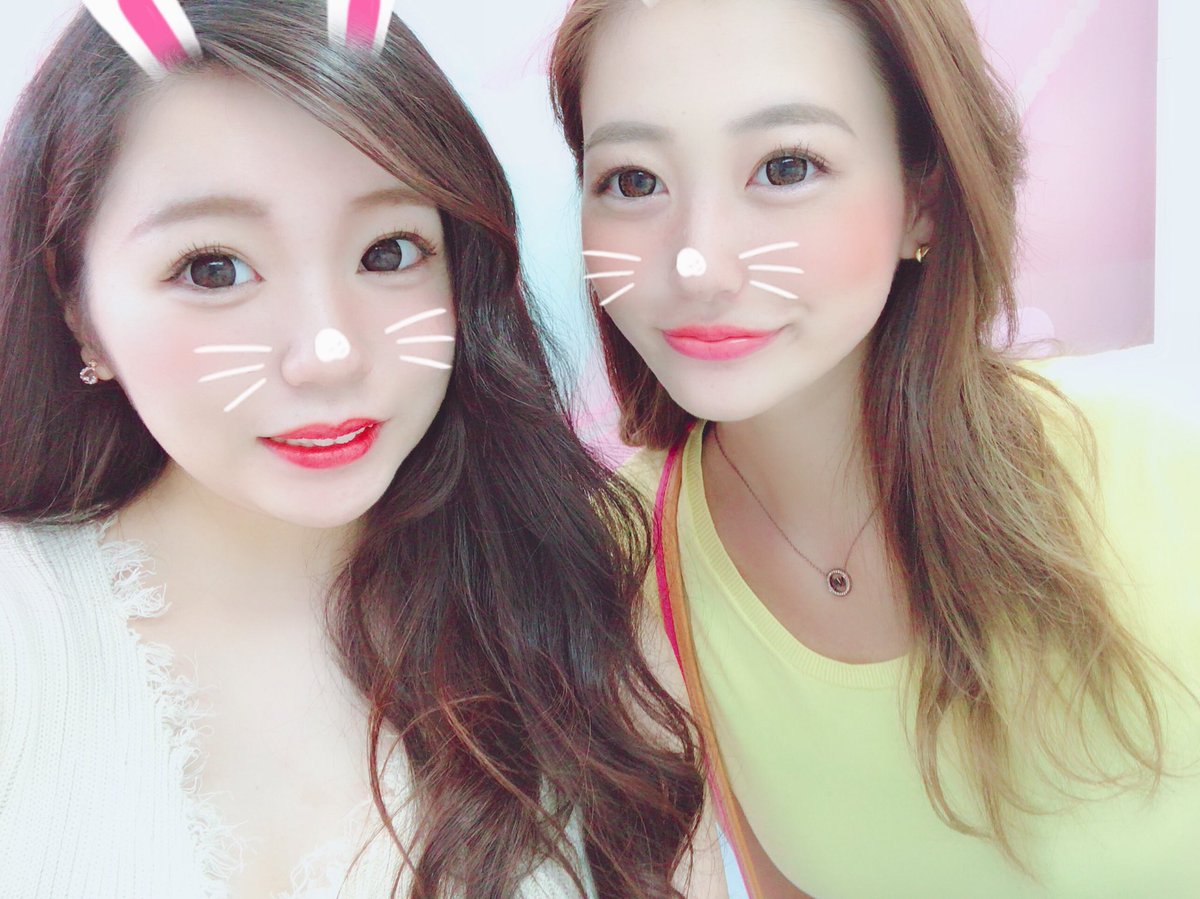 koyu_2001's tweet photo. ゆきと堀江ランチ🍔♥️
楽しいなあ🙃

これで明日学校あったらほんまに無理！！ https://t.co/A1cYJ0pthz