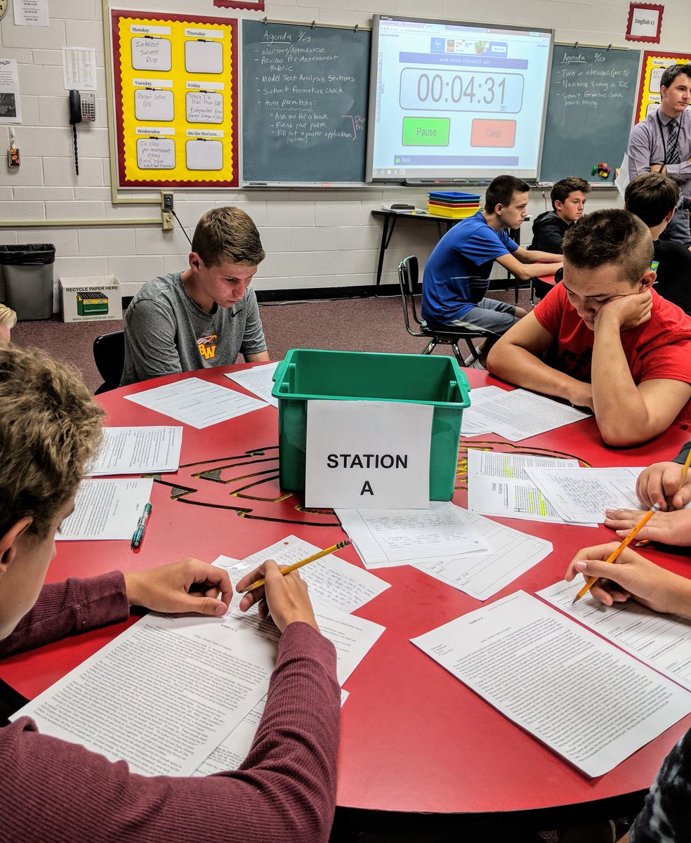 jen_young_'s tweet photo. BWHS is focused on collaboration, peer feedback, and real world problem solving this morning. #bwls2020 #inspireandguide @BWLSD https://t.co/yQI7E31xRw