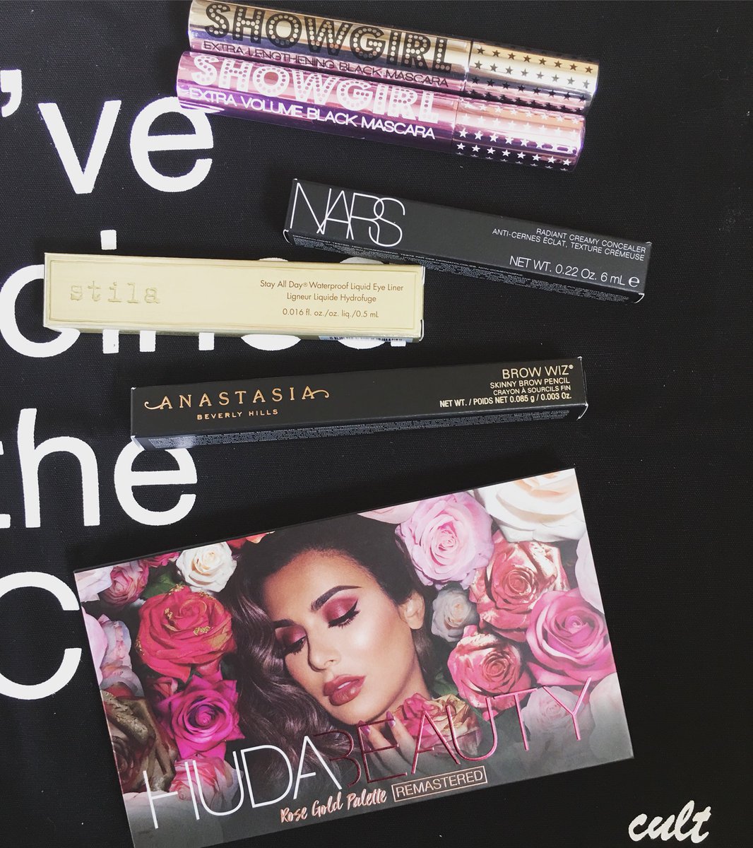 charliepearcy's tweet photo. Thursday makeup delivery 🙌🏻
.
.
.
#makeupdelivery #makeupaddict #itsmyjob #lovemyjob #makeupartist #hudabeauty #anastasiabeverlyhills #nars #barrym #stila #browwhiz #narscreamyradiantconcealer #cantwaitforworktomorrow #cultbeauty https://t.co/MTQToEZ241