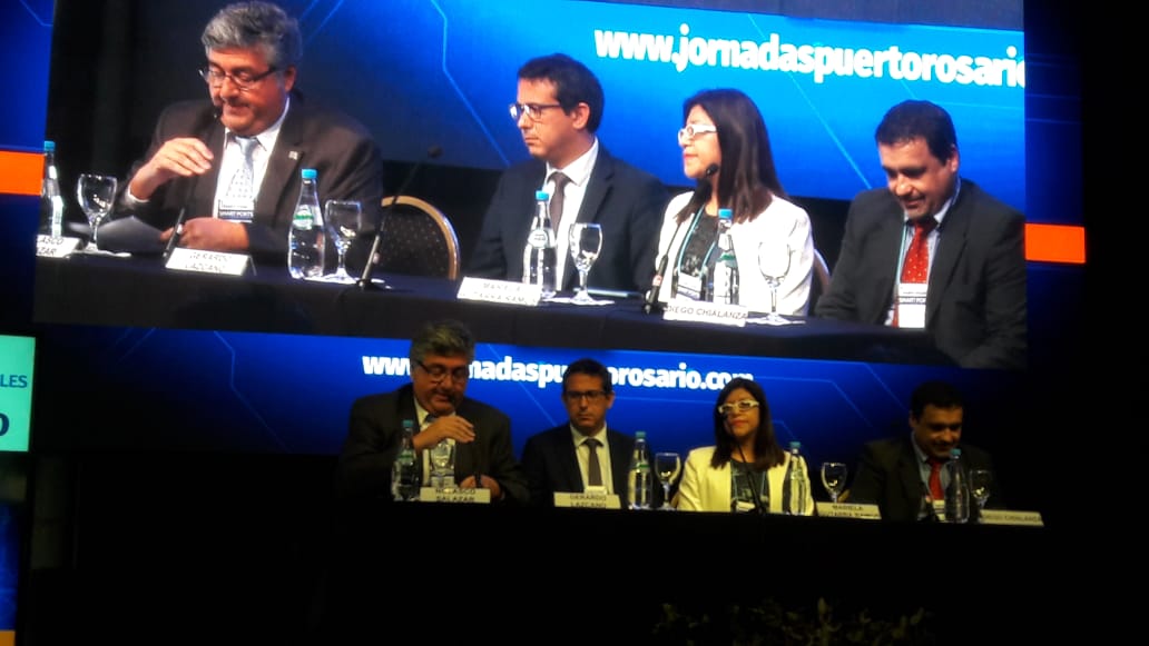 CaptainARship's tweet photo. Presentes en las Jornadas Smart Ports en Rosario #6JornadasEnapro #SmartPorts  #Enapro2018 https://t.co/vtp22DXVJW