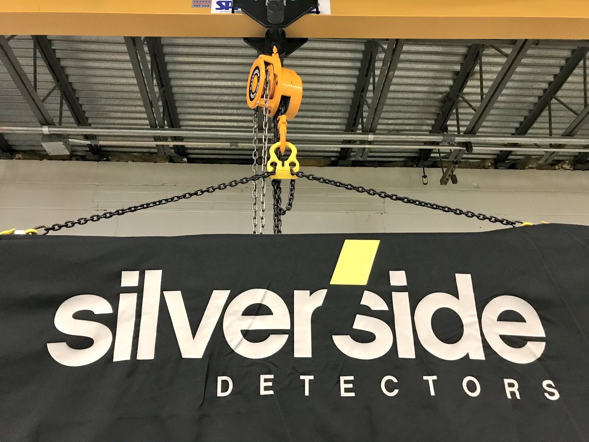 NIST_MEP's tweet image. @NIST_MEP arrives at @SilverDetect for the next Heroes of American #Manufacturing video shoot. This amazing company is building for the next generation of nuclear security. #MEPNationalNetwork @hoptocopter