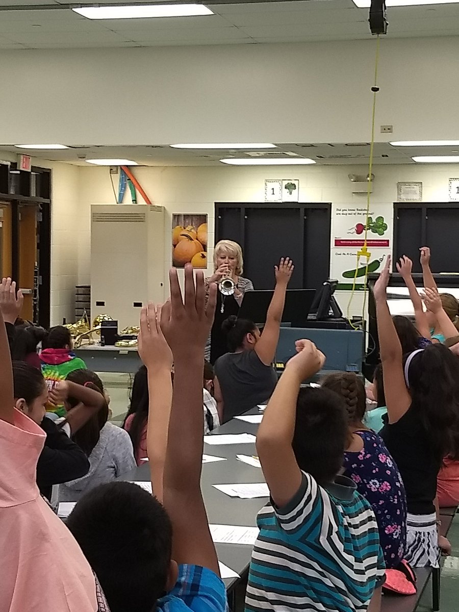 ccsd21kilmer's tweet photo. @KilmerSchool_5 graders are excited to learn about all the instruments they can play this year! #21learns #kilmerlearns https://t.co/Cs6Az7mlCI