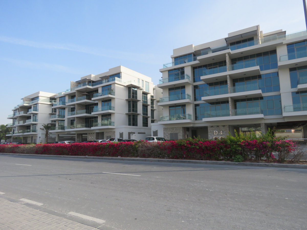 The Polo Residence is an IGO project that represents Meydan’s primary residential compound lifestyle, offering exclusive amenities and access to a contemporary shopping center and a world-class wellness club.