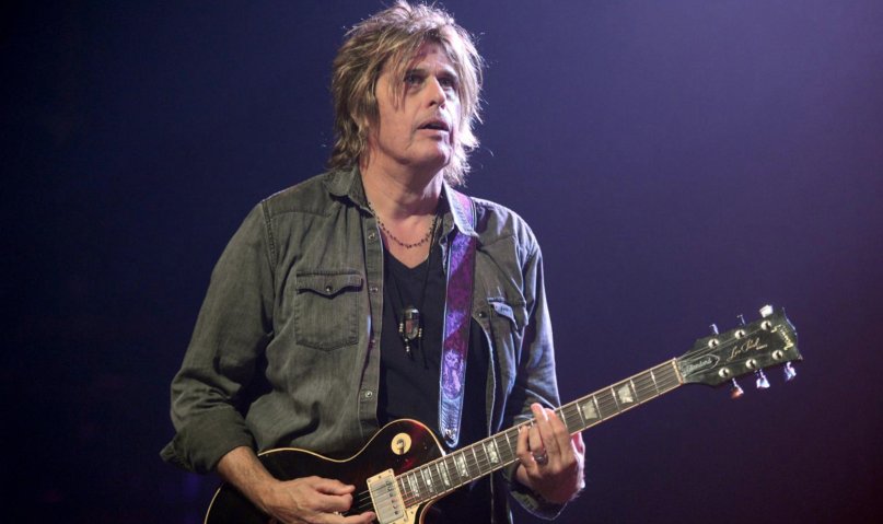 Happy Birthday Dean DeLeo! 